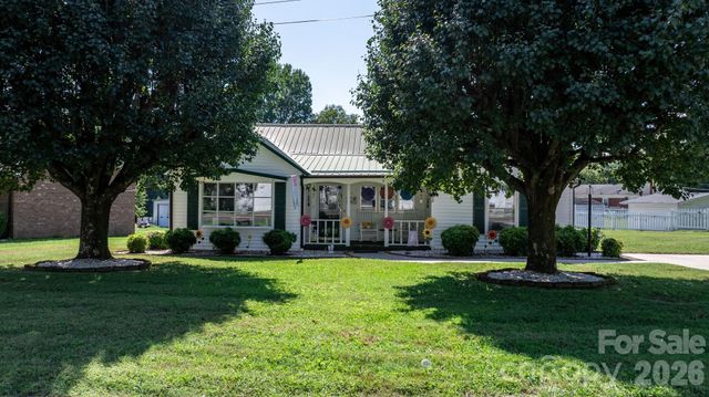 2008 Walt Arney Road, Lenoir, NC 28645
