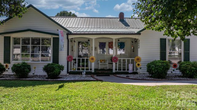 2008 Walt Arney Road, Lenoir, NC 28645