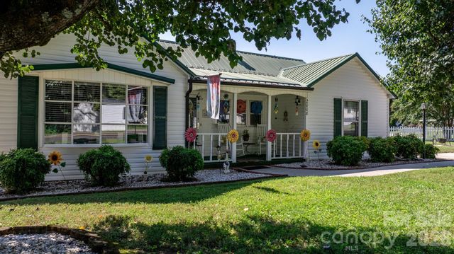2008 Walt Arney Road, Lenoir, NC 28645