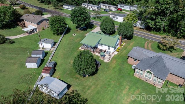 2008 Walt Arney Road, Lenoir, NC 28645