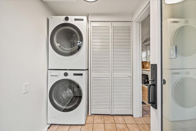 1632 37th St, Sacramento, CA 95816