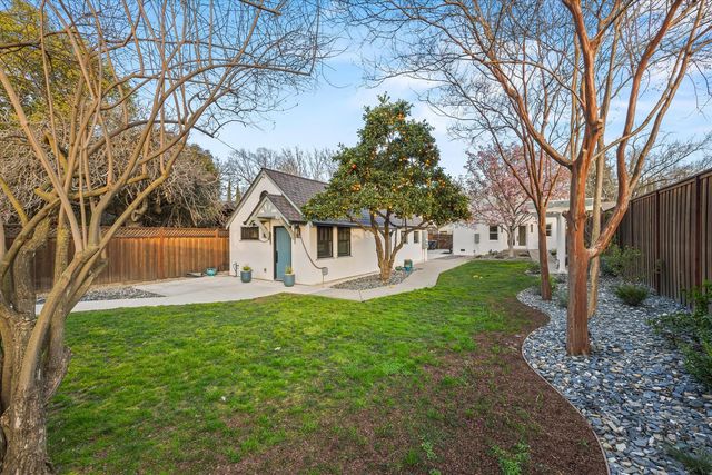 1632 37th St, Sacramento, CA 95816