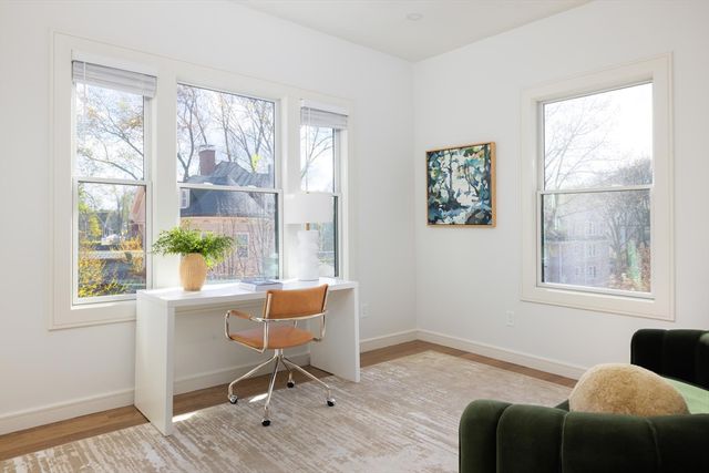 21 Kent Square 2, Brookline, MA 02446