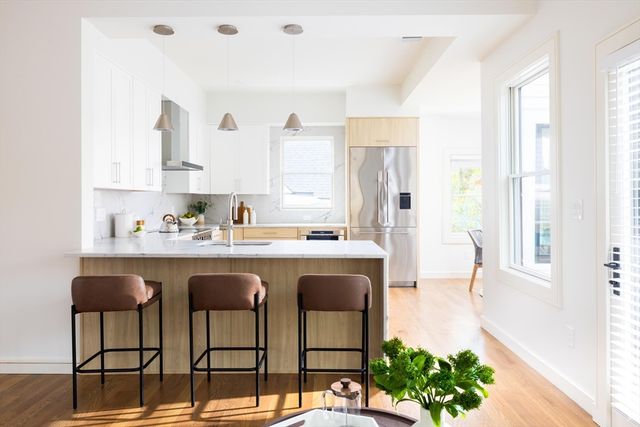 21 Kent Square 2, Brookline, MA 02446