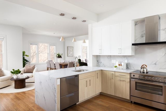 21 Kent Square 2, Brookline, MA 02446