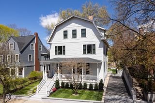 21 Kent Square 2, Brookline, MA 02446