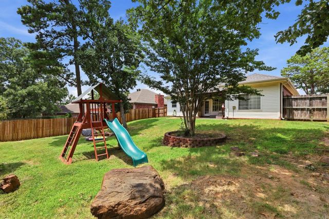 167 Diamond Pointe Drive, Maumelle, AR 72113