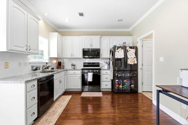 167 Diamond Pointe Drive, Maumelle, AR 72113
