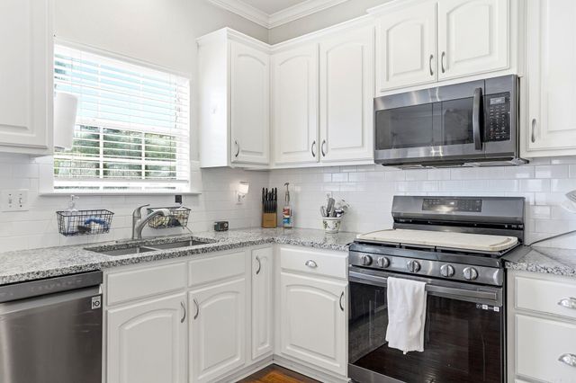 167 Diamond Pointe Drive, Maumelle, AR 72113