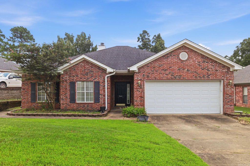 167 Diamond Pointe Drive, Maumelle, AR 72113