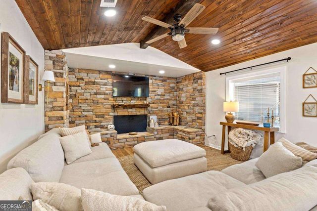 107 Flatrock Circle, Eatonton, GA 31024