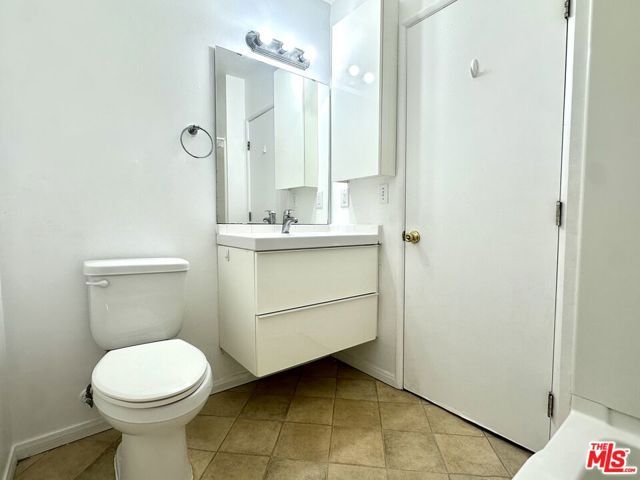 917 N Cedar Street 2, Inglewood, CA 90302