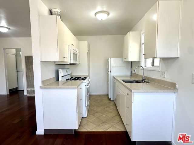 917 N Cedar Street 2, Inglewood, CA 90302