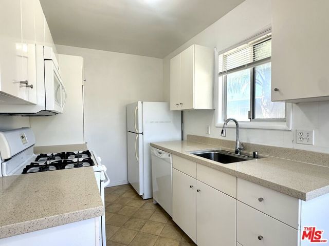917 N Cedar Street 2, Inglewood, CA 90302