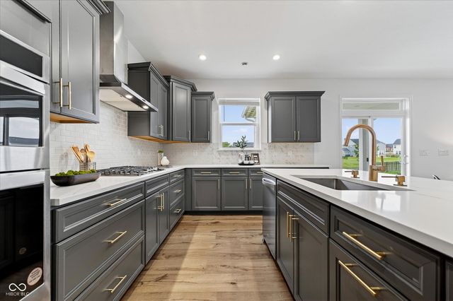 20374 N Pacific Avenue, Westfield, IN 46074