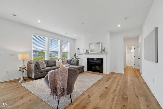 20374 N Pacific Avenue, Westfield, IN 46074