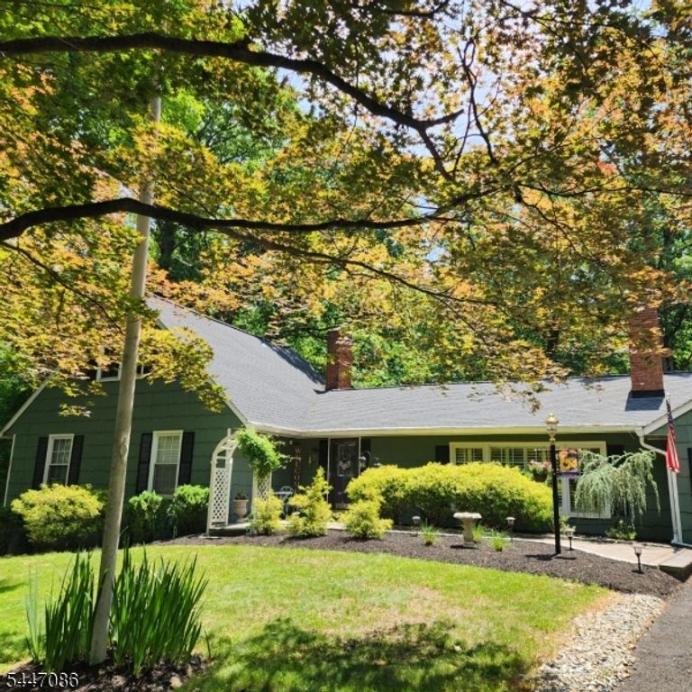 1120 Cambridge Ln, Bridgewater Twp., NJ 08807