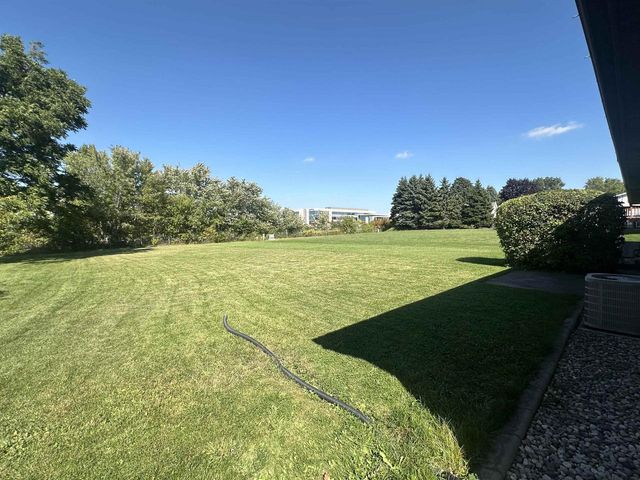 1310 W HIAWATHA DRIVE, Appleton, WI 54914