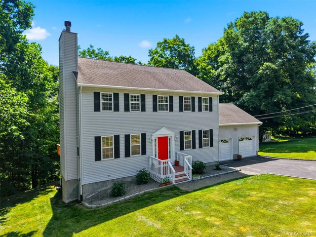 35 Wayacross Road, Mahopac, NY 10541