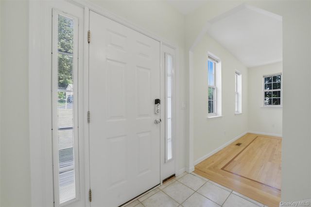 35 Wayacross Road, Mahopac, NY 10541