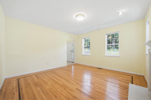 35 Wayacross Road, Mahopac, NY 10541