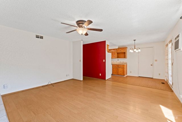 403 Tindall Ave, Mountain Home, ID 83647
