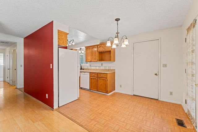 403 Tindall Ave, Mountain Home, ID 83647