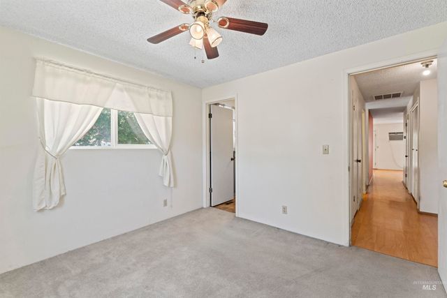 403 Tindall Ave, Mountain Home, ID 83647