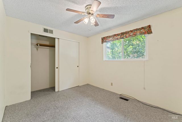 403 Tindall Ave, Mountain Home, ID 83647