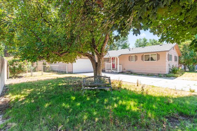 403 Tindall Ave, Mountain Home, ID 83647