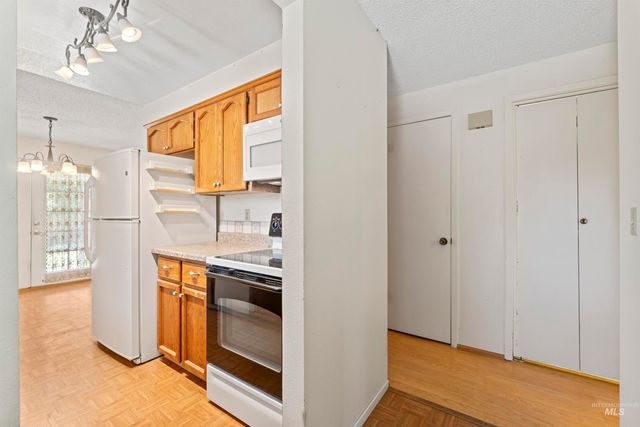 403 Tindall Ave, Mountain Home, ID 83647