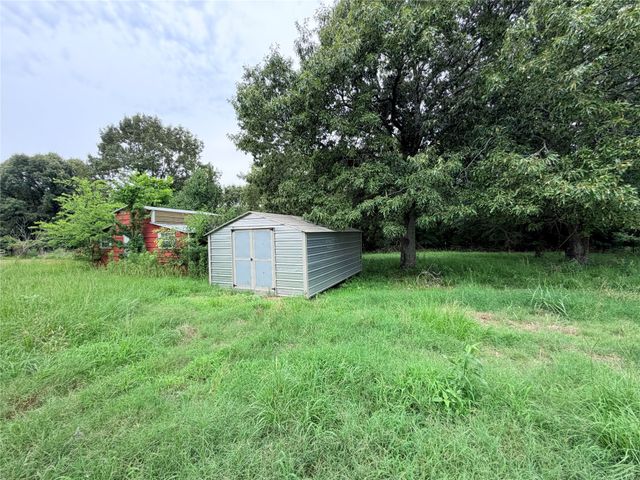 942 Rs County Road 2110, Emory, TX 75440