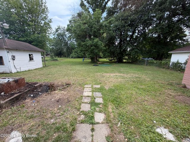 5532 Bruce Ave, Louisville, KY 40214