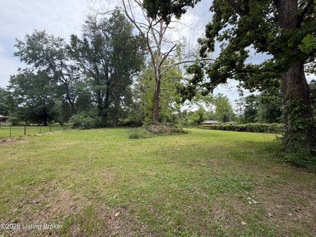 5532 Bruce Ave, Louisville, KY 40214