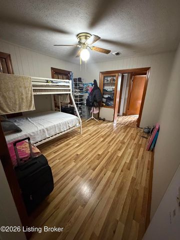 5532 Bruce Ave, Louisville, KY 40214