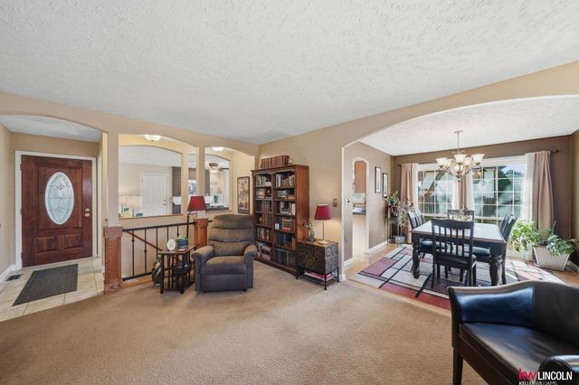 5224 Cameron Court, Lincoln, NE 68512