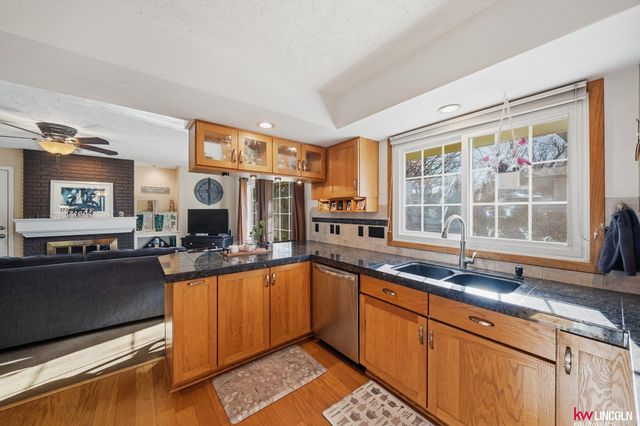 5224 Cameron Court, Lincoln, NE 68512