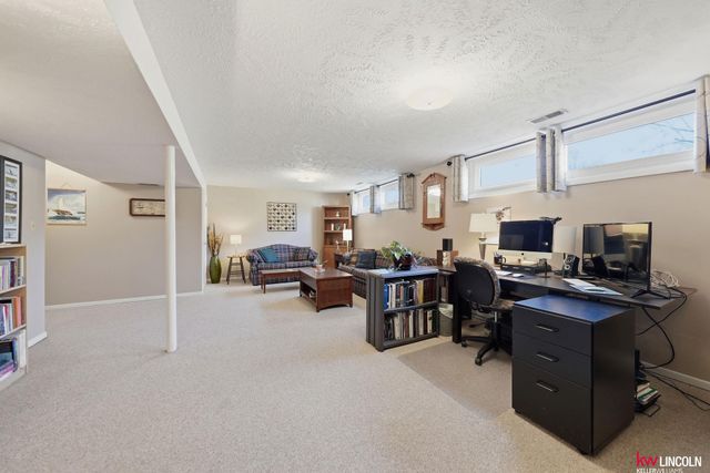 5224 Cameron Court, Lincoln, NE 68512