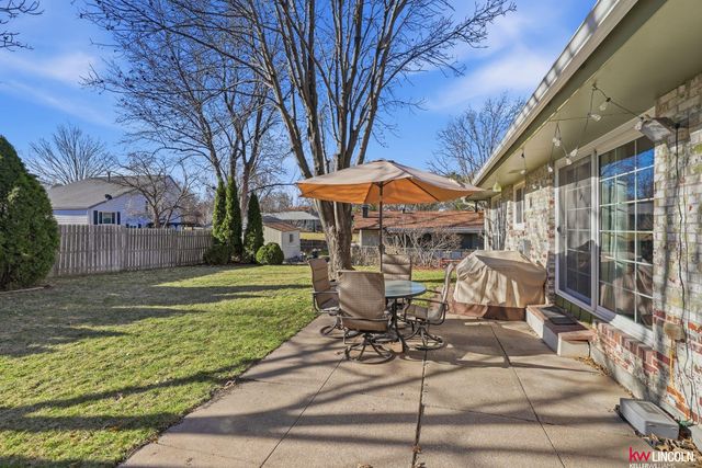 5224 Cameron Court, Lincoln, NE 68512