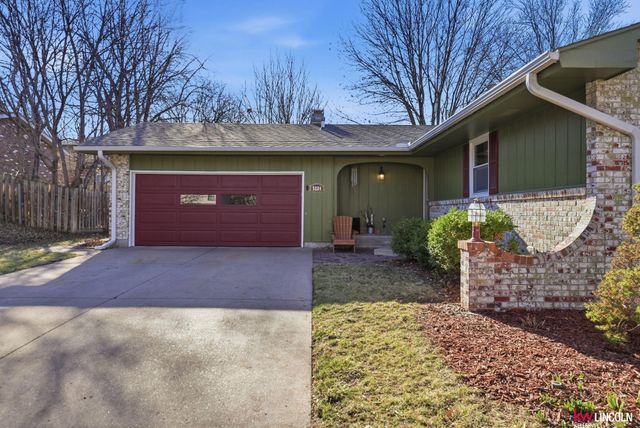 5224 Cameron Court, Lincoln, NE 68512