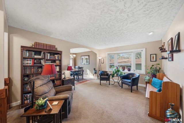 5224 Cameron Court, Lincoln, NE 68512