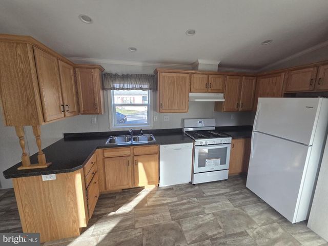 1 LAUREL TER, Quakertown, PA 18951