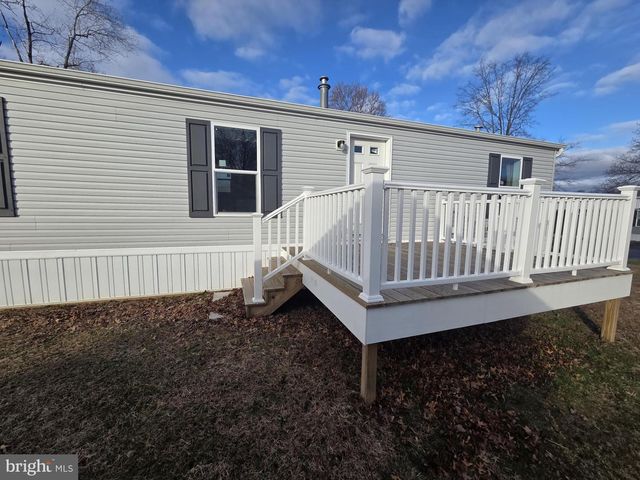 1 LAUREL TER, Quakertown, PA 18951