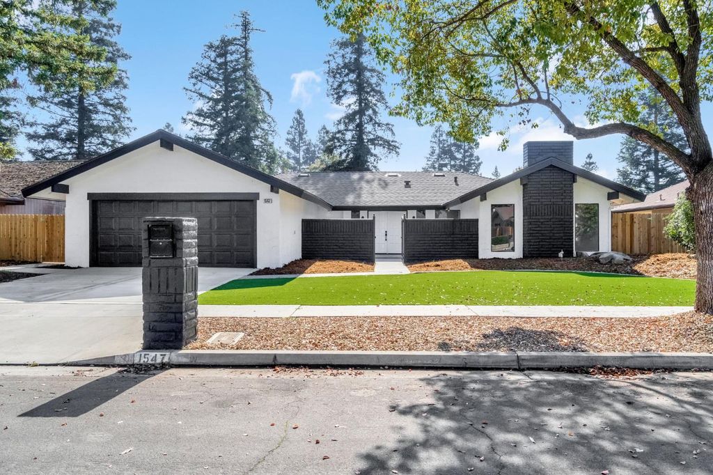1547 W Fir Avenue, Fresno, CA 93711