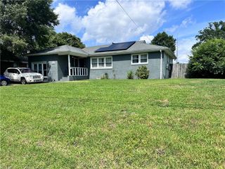 1309 Boxwood DR, Chesapeake, VA 23323