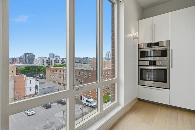 305 S Racine Avenue 5A, Chicago, IL 60607