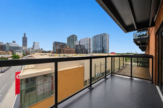 305 S Racine Avenue 5A, Chicago, IL 60607