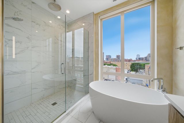 305 S Racine Avenue 5A, Chicago, IL 60607