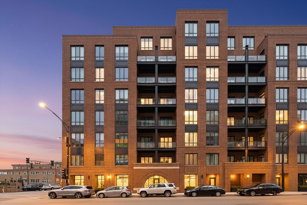 305 S Racine Avenue 5A, Chicago, IL 60607
