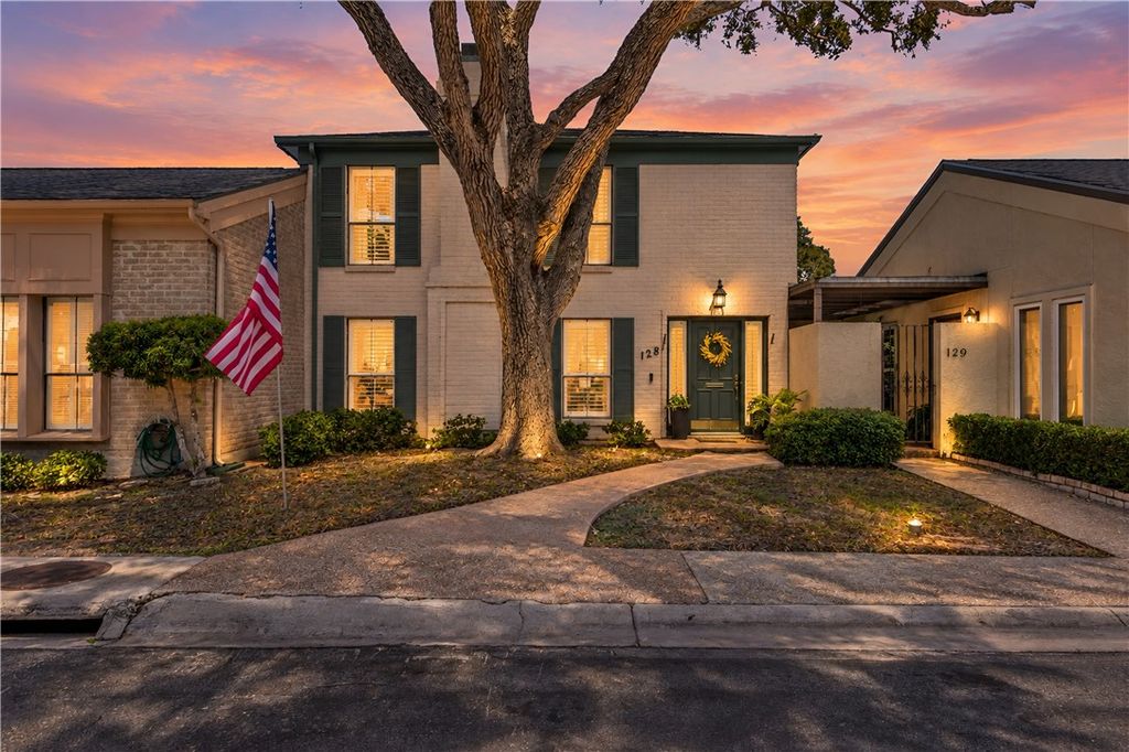 128 Lake Shore Dr 128, Corpus Christi, TX 78413 — exterior